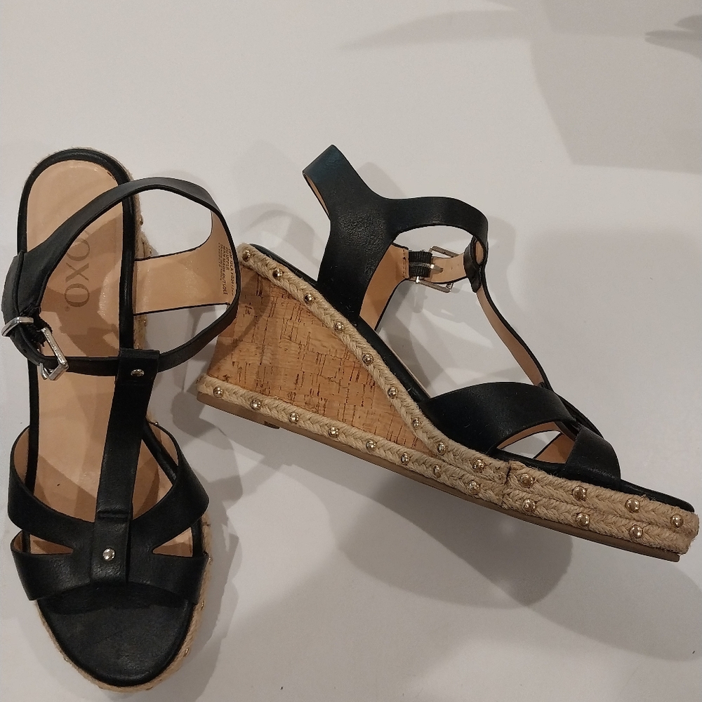 Vintage XOXO Wedges. Size 10